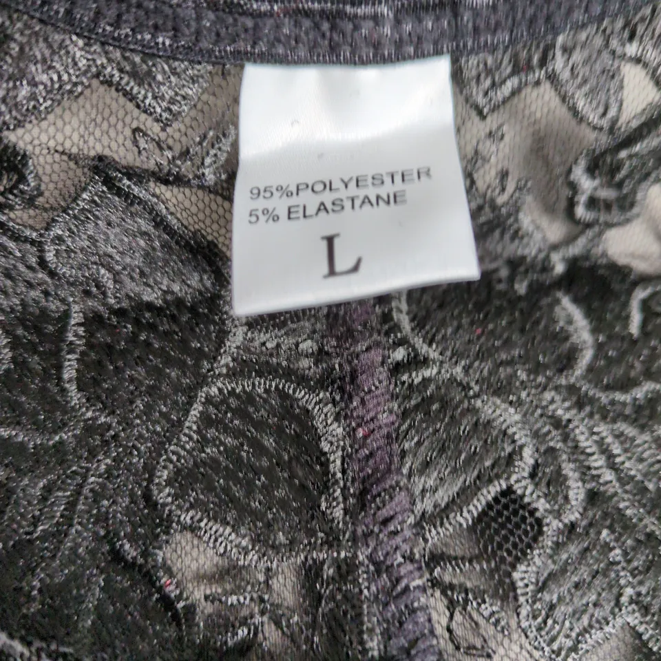 SOPHIA & OLIVIA WOMEN'S BLACK LACE LINGERIE SET - BRA & THONG WITH STOCKINGS, SIZE L