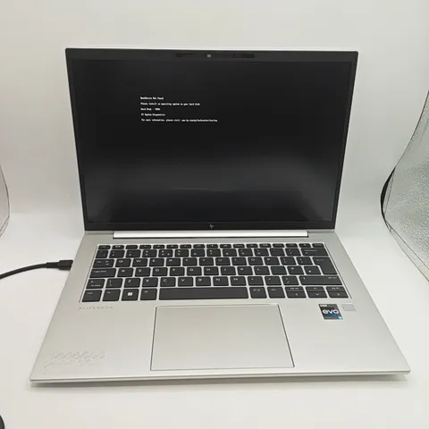 HP ELITEBOOK 840 G110 INTEL EVO 5 LAPTOP IN SILVER WITH HP LAPTOP BAG