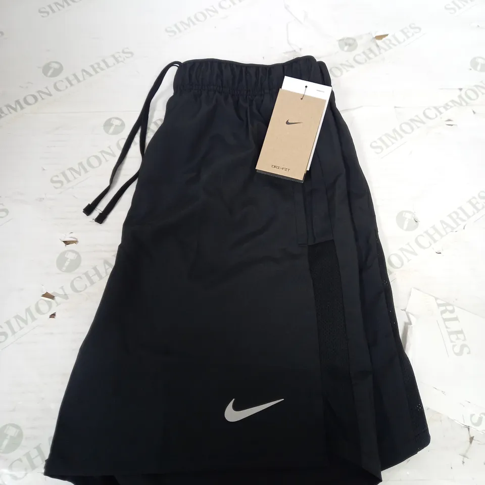 NIKE DRI-FIT SHORTS SIZE S 