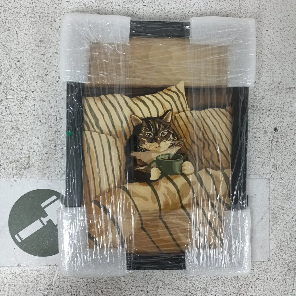 FRAMED CAT PRINT WITH STRIPED CUSHIONS