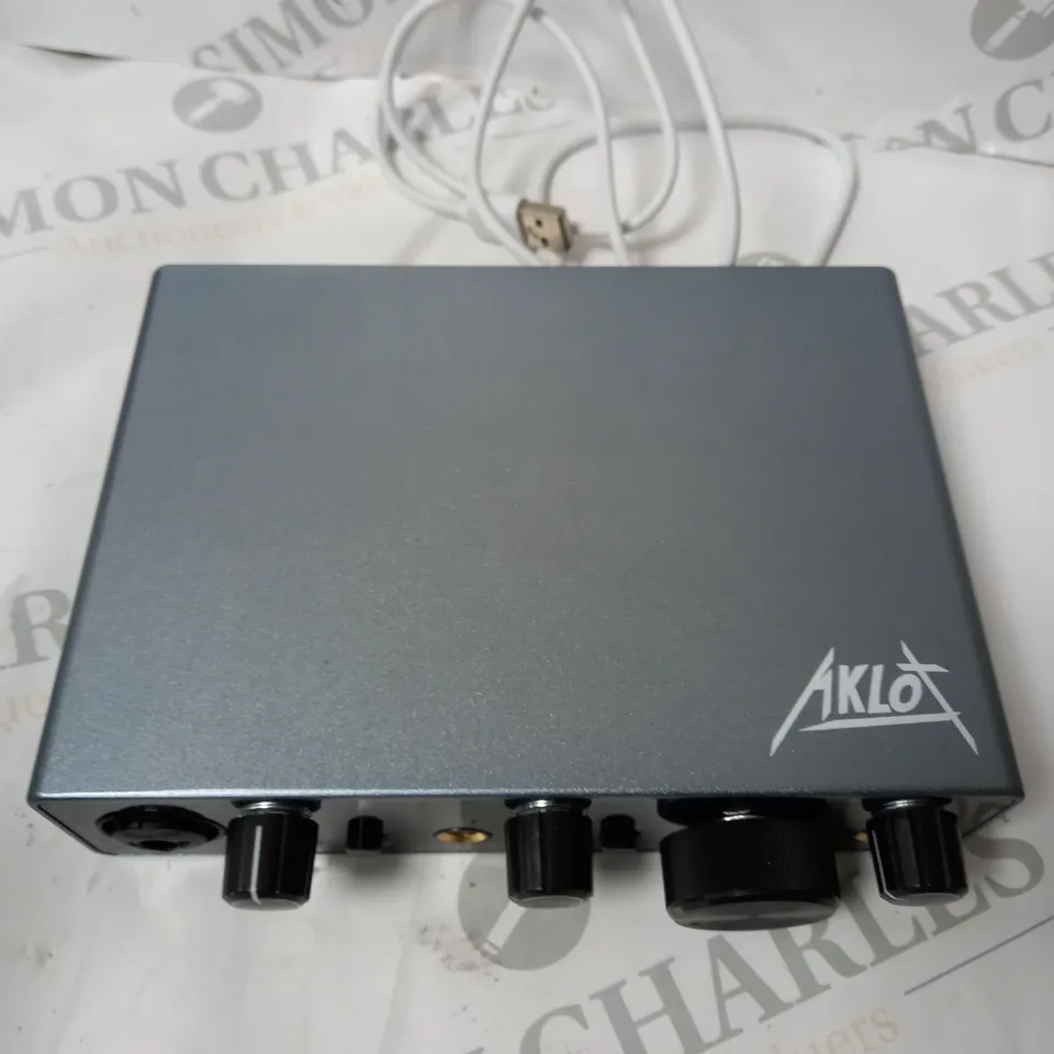 AUDIO 2I2 INTERFACE DEVICES 