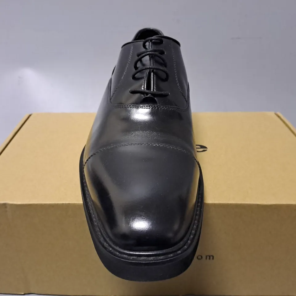 BOXED DUNE SMART BLACK SHOE - SIZE 43