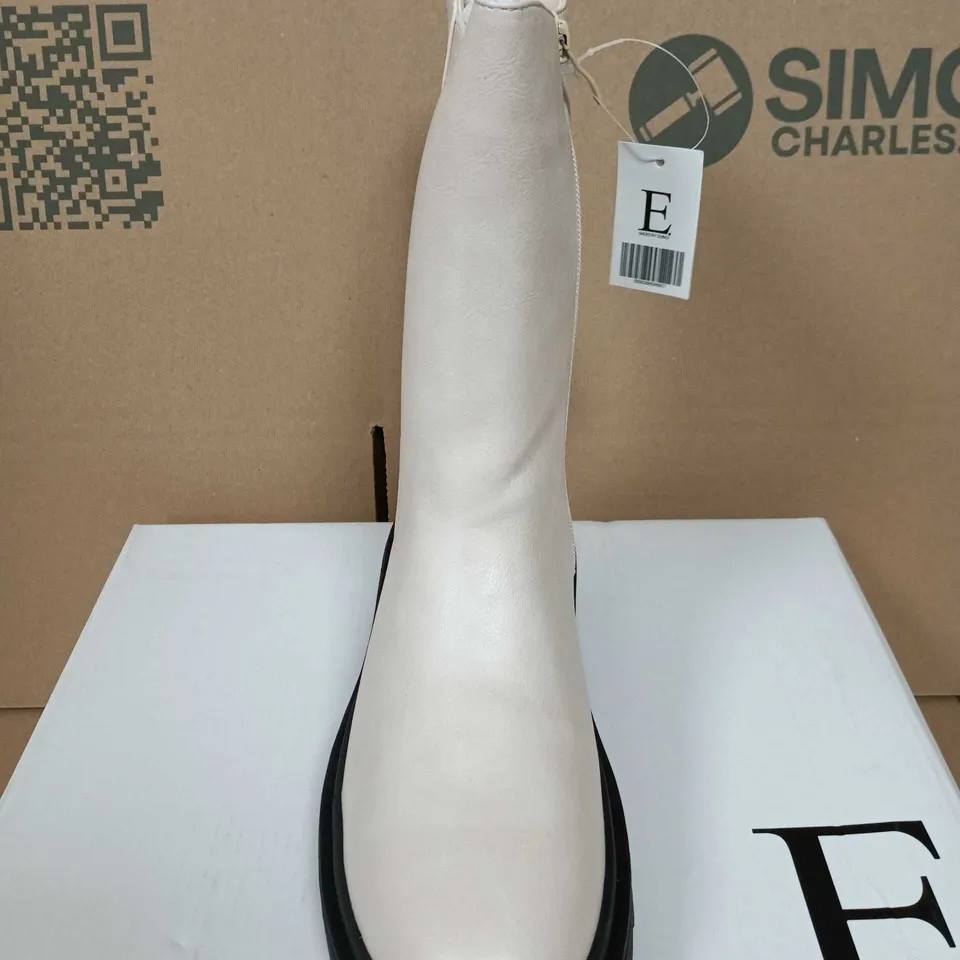 BOXED PAIR OF EMMA SHOES BY EMMA WHITE LEATHER ANKLE BOOTS – SAND - UK SIZE 5