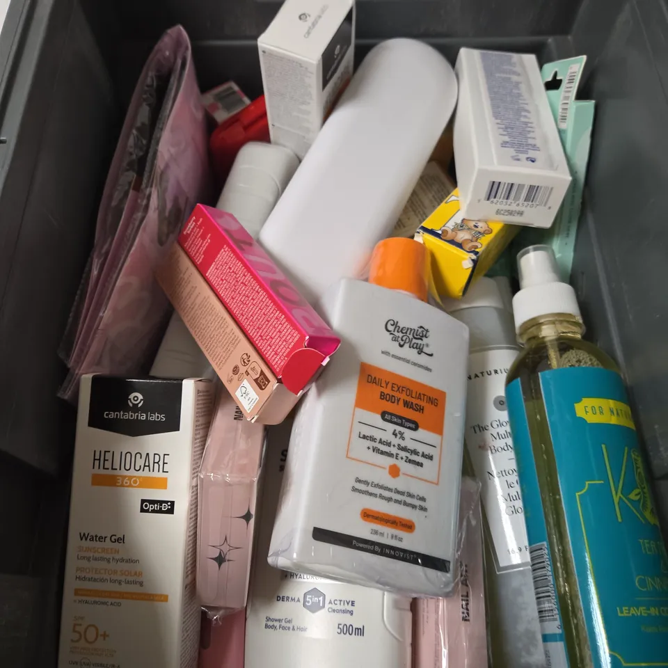 APPROXIMATELY 20 ASSORTED HEALTH & BEAUTY PRODUCTS TO INCLUDE OBAGI HYDRATE, TATTOO BODY OIL, SEA SALT POMADE ETC