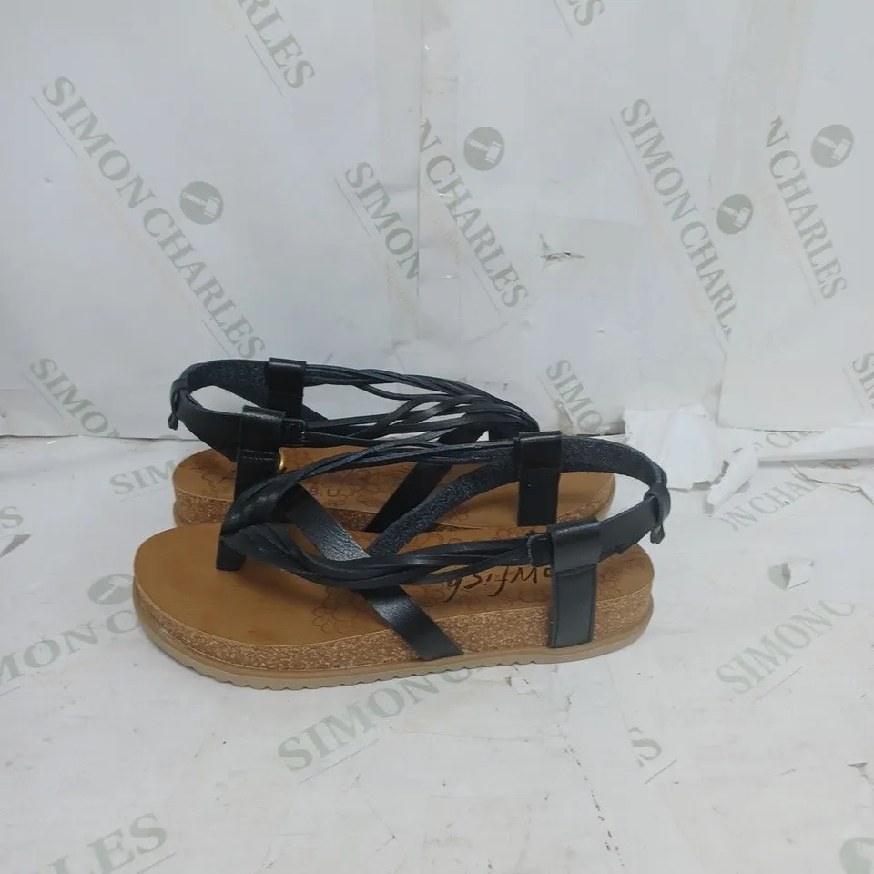 BOXED BLOWFISH MALIBU BLACK SANDALS SIZE 6