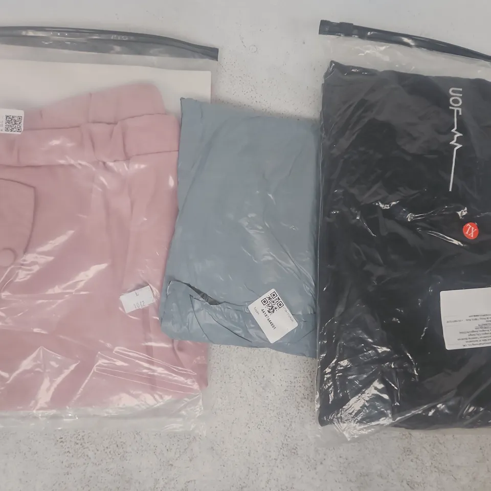 APPROXIMATELY 20 ASSORTED CLOTHING AND FASHION PRODUCTS IN VARIOUS STYLES AND SIZES - COLLECTION ONLY