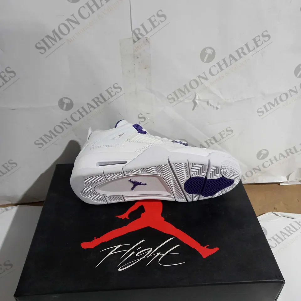 BOXED PAIR OF AIR JORDAN 4 RETRO GS WHITE/COURT PURPLE UK 3.5