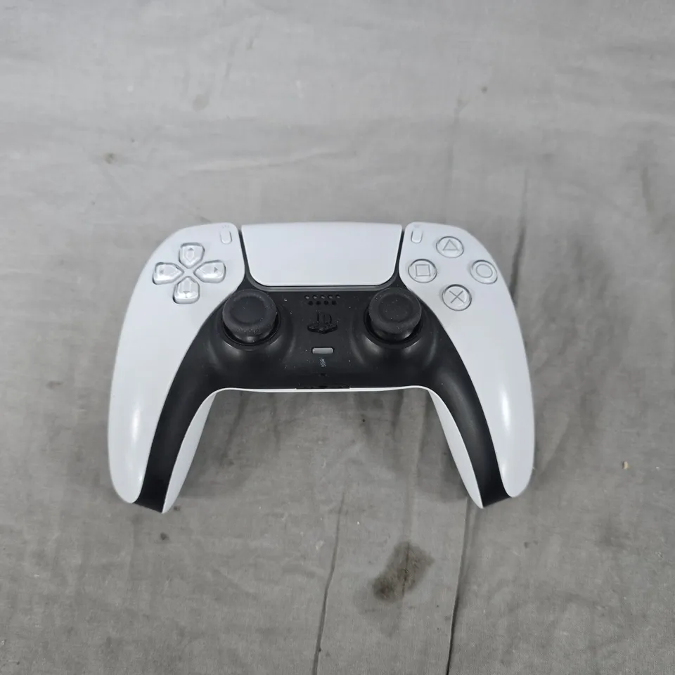 SONY PLAYSTATION 5 DUALSENSE WIRELESS CONTROLLER – WHITE