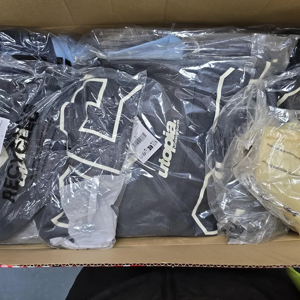 APPROXIMATELY 9 ASSORTED CLOTHING ITEMS IN VARIOUS SIZES, COLOURS & STYLES TO INCLUDE GRAPHIC CREW SWEATER, FOOTBALL JERSEY, BIKINI TOP, ETC