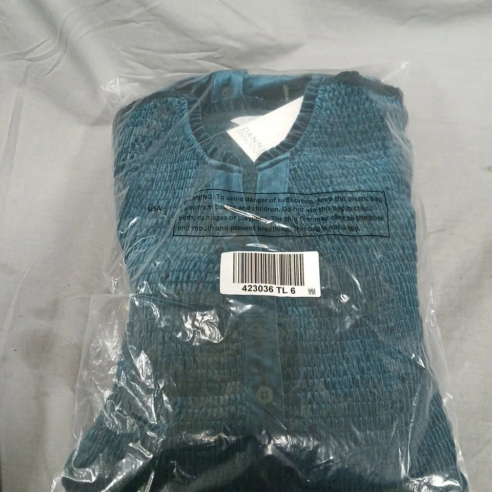 DANNII MINOGUE TEAL KNIT CARDIGAN – UK SIZE 6. BAGGED