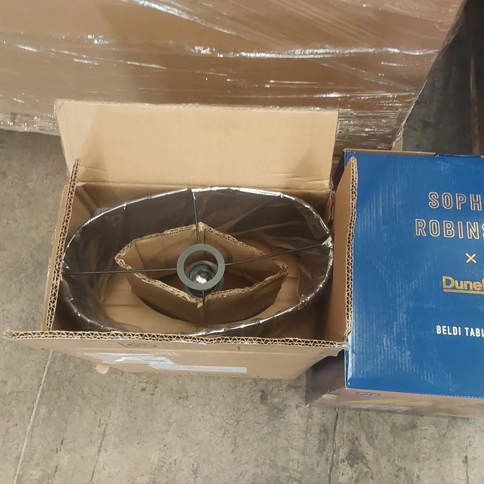 PALLET CONTAINING A VERY LARGE QUANTITY OF ASSORTED DESIGNER LIGHTING PRODUCTS INCLUDING: BELDI TABLE LAMP, PACIFIC TABLE LAMP, COLT BAR CEILING BAR LIGHT ECT