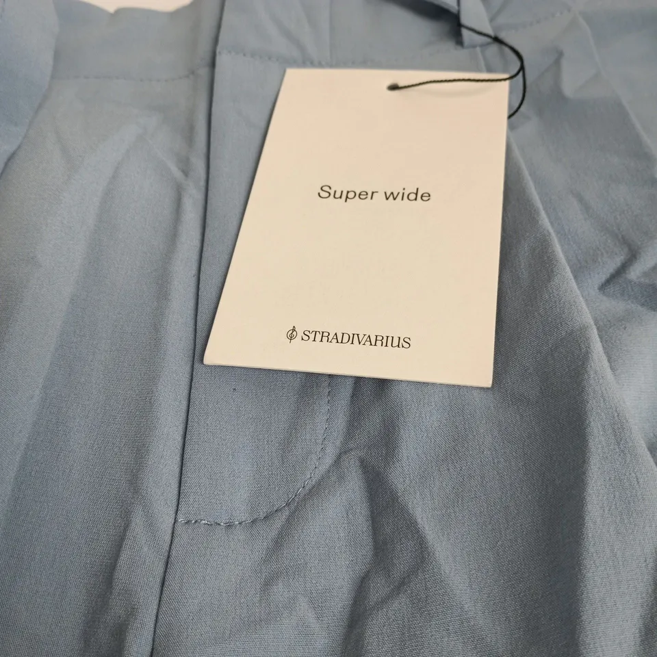 STRADIVARIUS SUPER WIDE TROUSERS – LIGHT BLUE, UK 8 (EU 36)