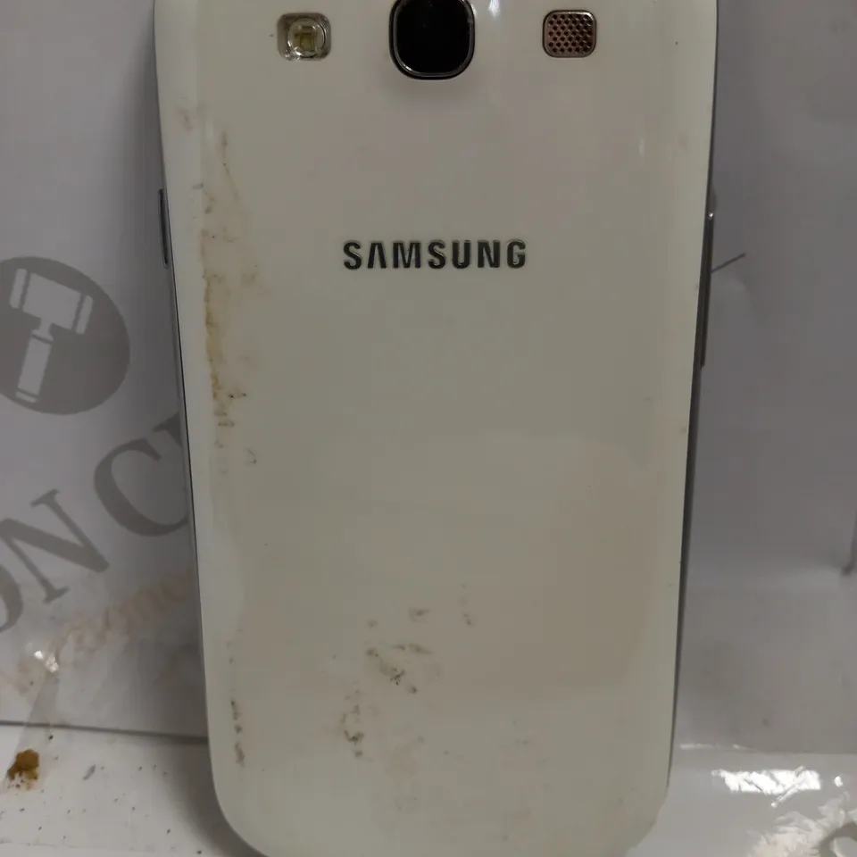 SAMSUNG GT-I900 GALAXY III - WHITE 