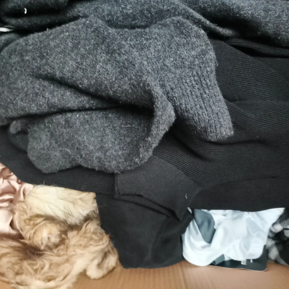 APPROXIMATELY 20 ASSORTED CLOTHING AND FASHION PRODUCTS IN VARIOUS STYLES AND SIZES - COLLECTION ONLY