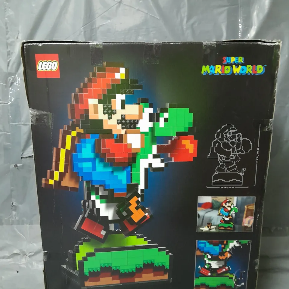 BOXED LEGO SUPER MARIO WORLD MARIO & YOSHI - 71438