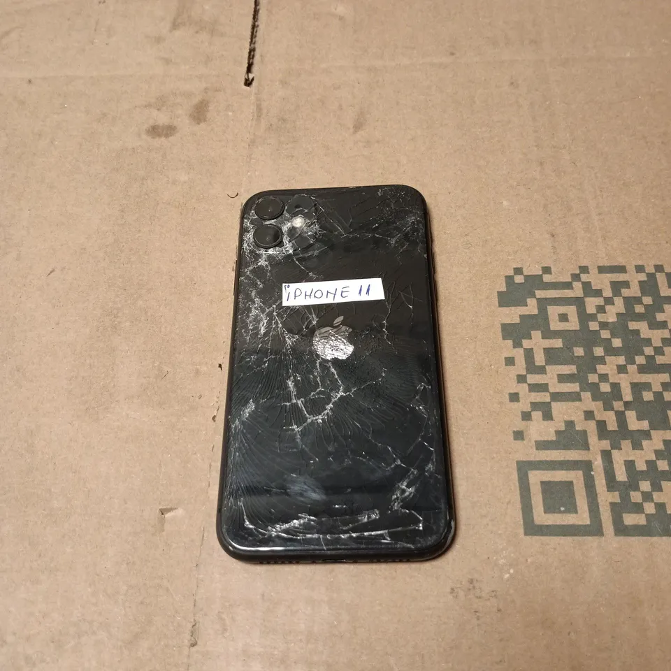 APPLE IPHONE 11 SMART PHONE