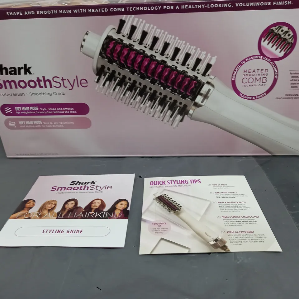 BOXED SHARK SMOOTHSTYLE HOT BRUSH & SMOOTHING COMB