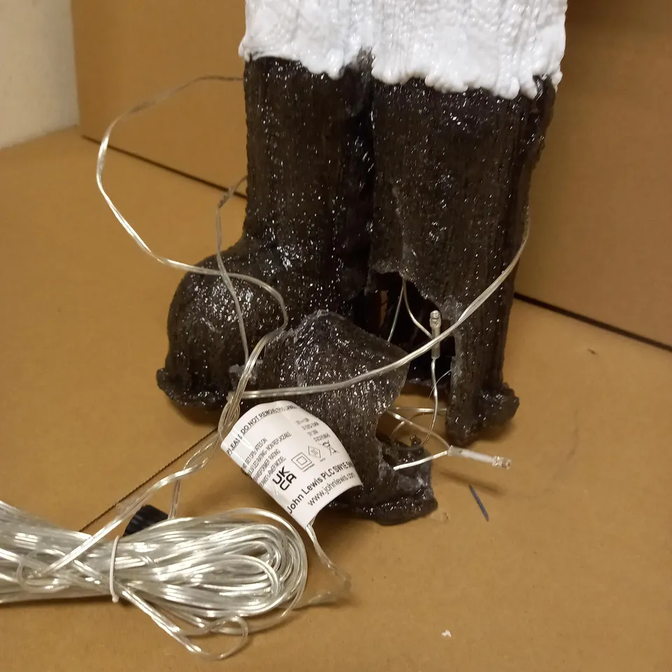 93CM NUTCRACKER WITH TIMER ICE WHITE LEDS