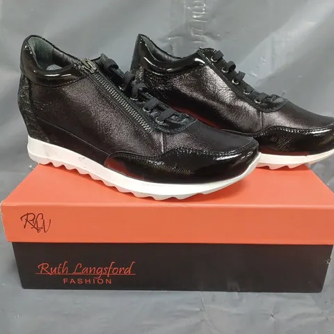 BOXED PAIR OF RUTH LANGSFORD WEDGE TRAINERS IN BLACK SIZE 8