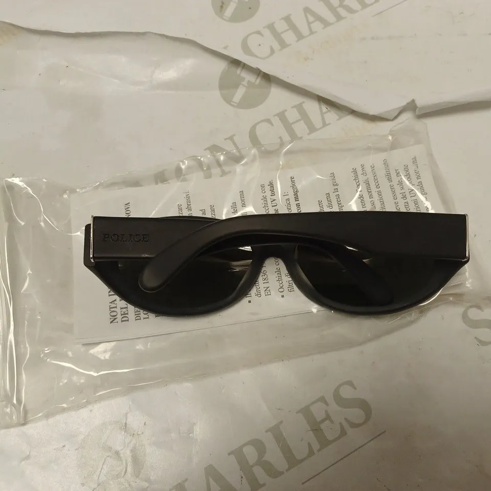 APPROXIMATELY 10 DIERRE POLICE SUNGLASSES - 1325/703