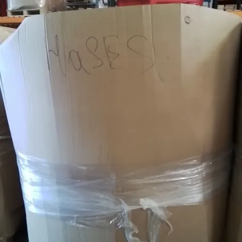 PALLET CONTAINING A LARGE QUANTITY OF HOSES 