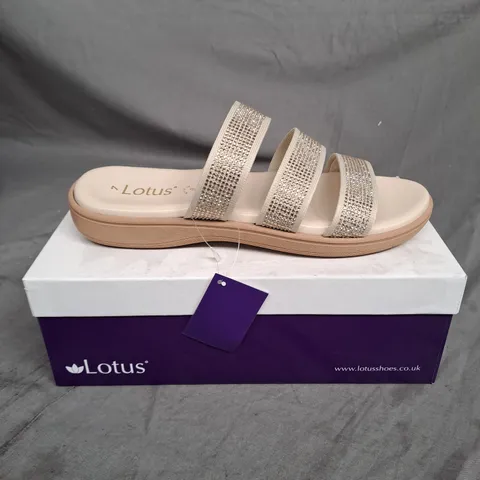 BOXED PAIR OF LOTUS OLGA OPEN TOE SANDALS IN NATURAL/DIAMANTE - 7