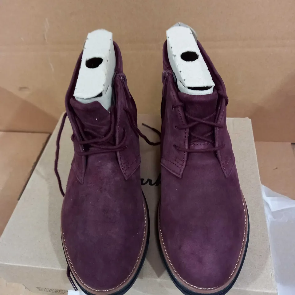 CLARKS SHARON HOP LACE UP BOOTS STANDARD FIT - BURGUNDY - UK 4