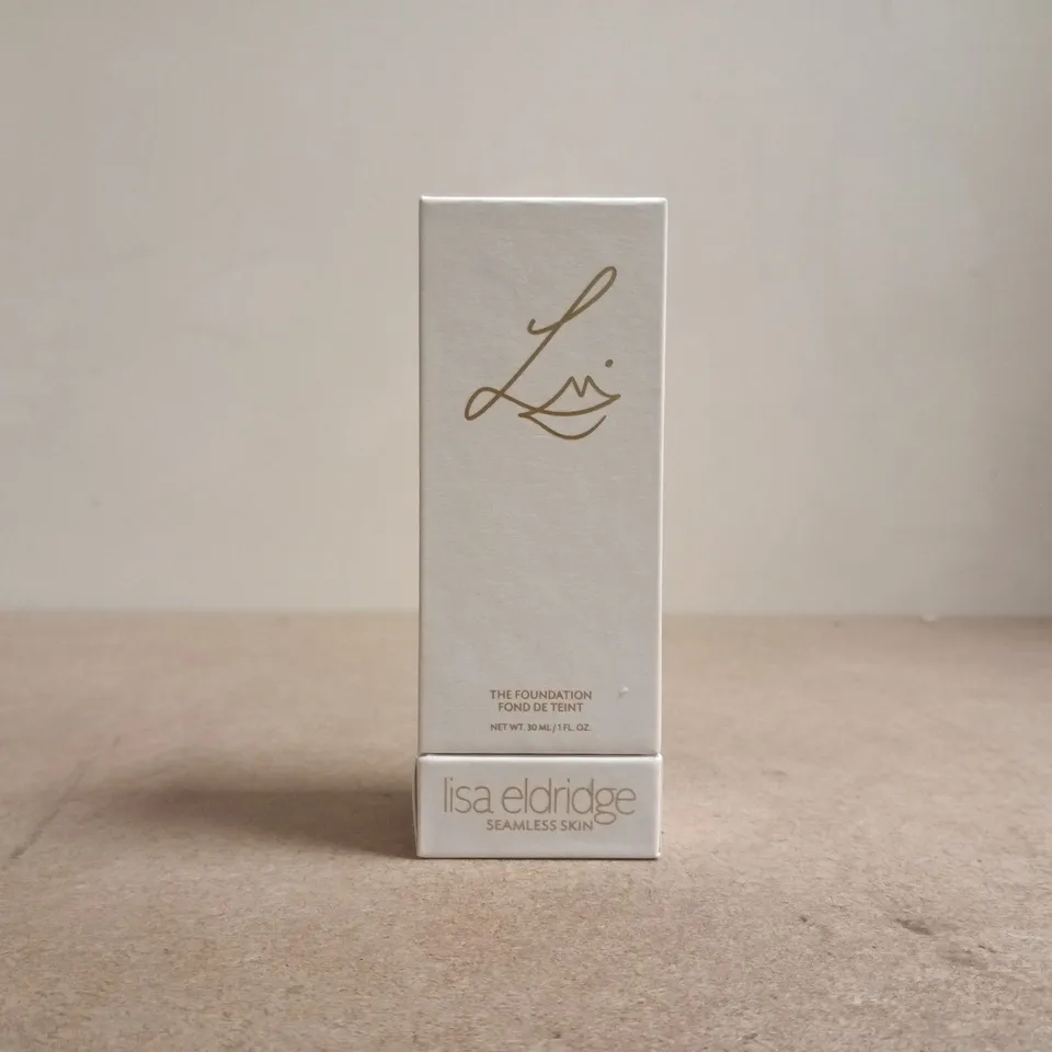 LISA ELRIDGE SEAMLESS SKIN THE FOUNDATION (30ML)