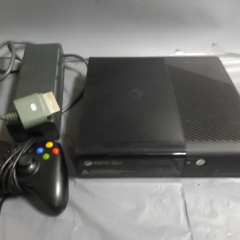 UNBOXED XBOX 360 GAMES CONSOLE WITH CONTROLLER AND LEADS