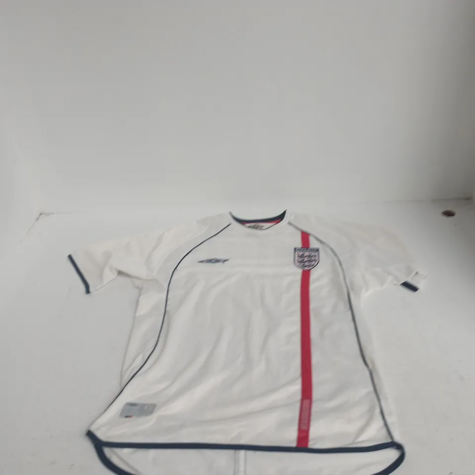 UMBRO ENGLAND FOOTBALL SHIRT – WHITE, OFFICIAL LICENSED PRODUCT, MEN'S SIZE M