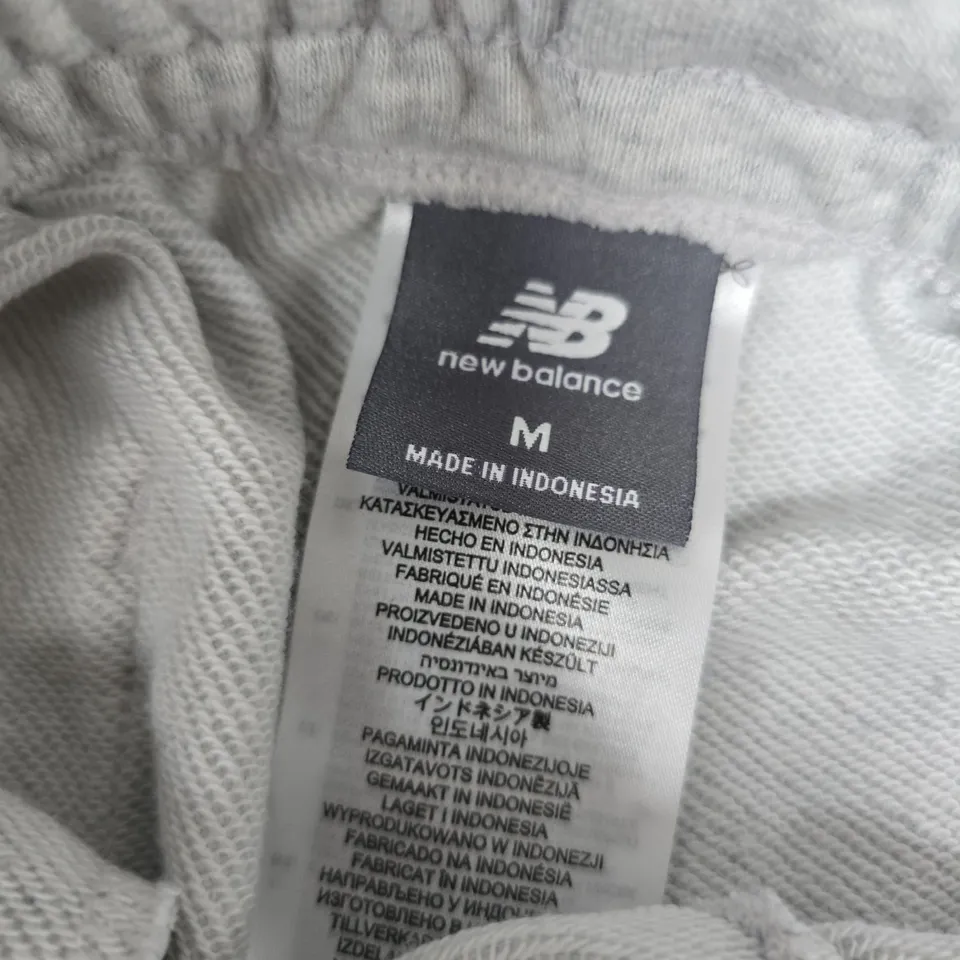 NEW BALANCE MEN'S SHORTS – GREY, SIZE M