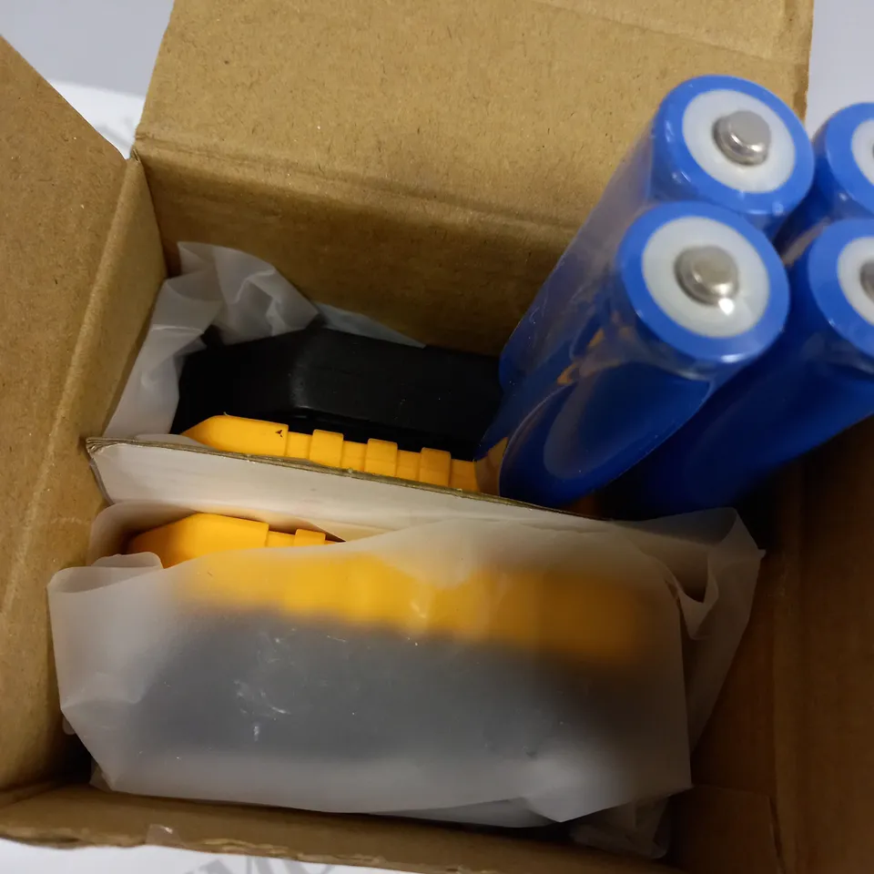 BOXED MULTIFUNCTIONAL WORKING LAMP