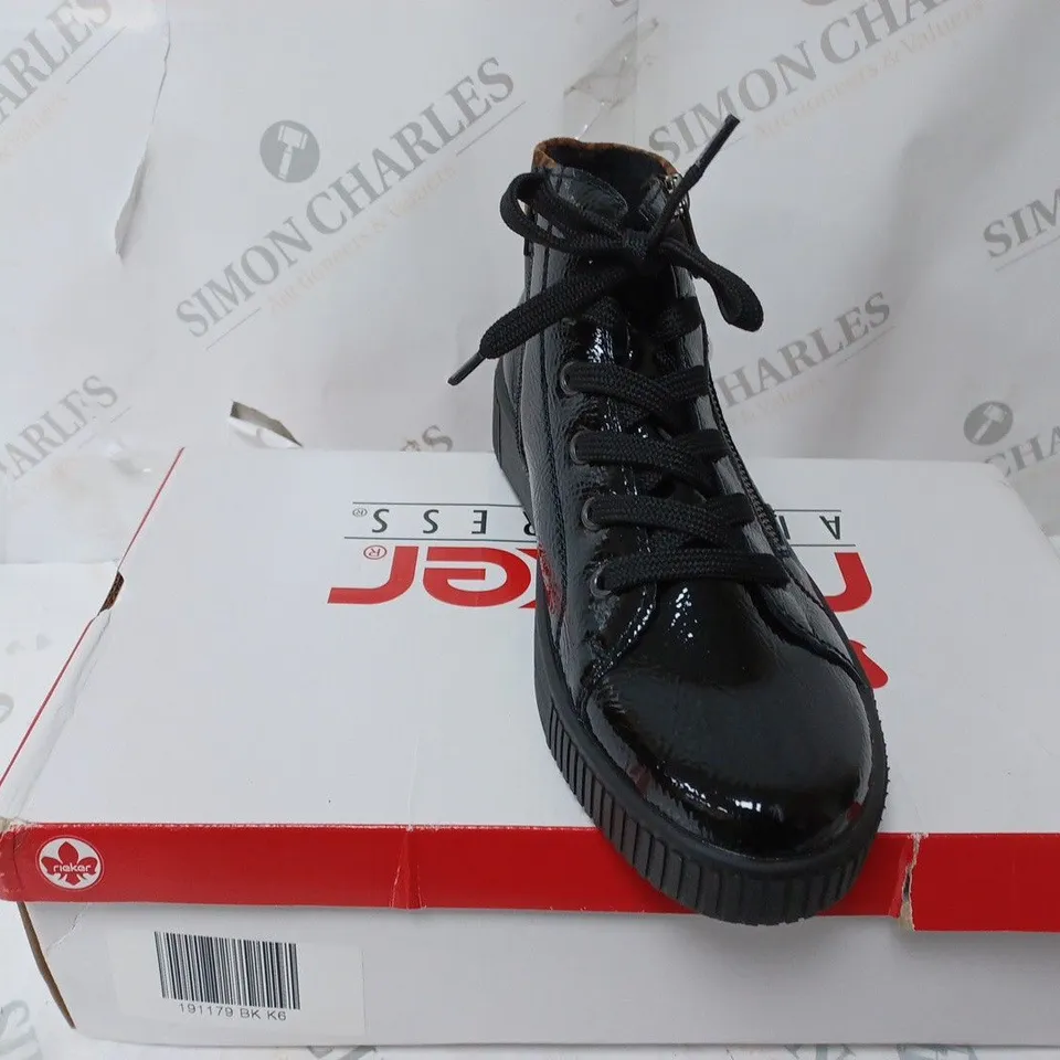 BOXED PAIR OF RIEKER HI TOP TRAINERS IN BLACK UK SIZE 6