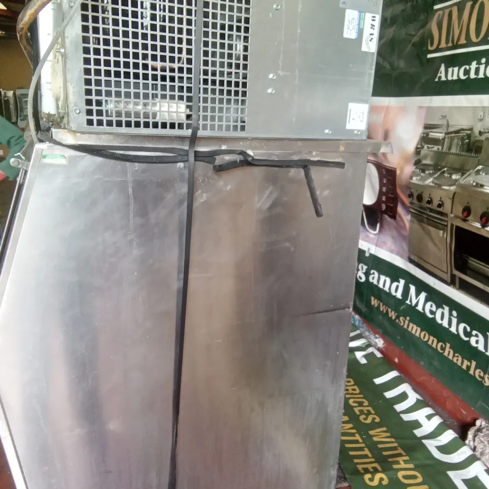 COMMERCIAL FOLLETT ICE MAKER WITH VENTILATION 
