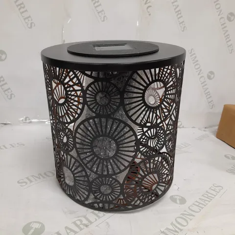 LUXFORM SOLAR GARDEN TRIPOD LIGHT SWIRL 