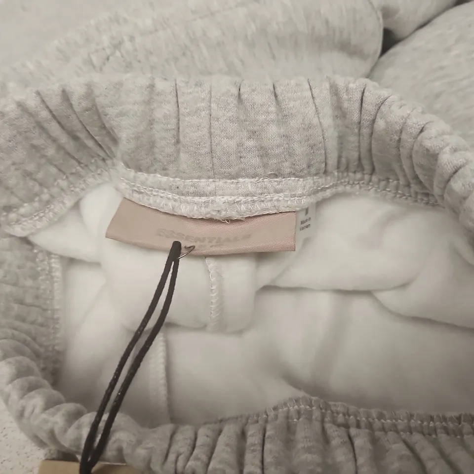 ESSENTIALS FEAR OF GOD JOGGERS IN GREY - MEDIUM