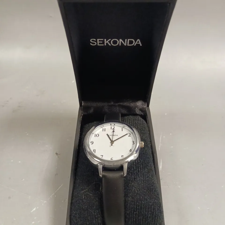 SEKONDA WHITE DIAL STAINLESS STEEL WATCH 