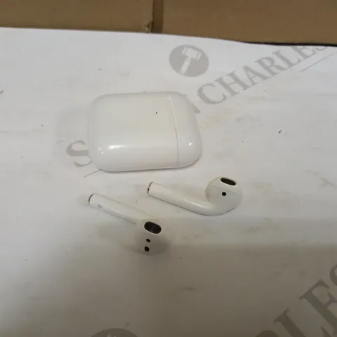 APPLE AIRPODS GEN 2 WITH WIRELESS CHARGING CASE