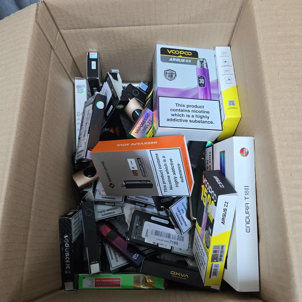 BOX OF APPROXIMATELY 30 ASSORTED E-CIGARETTES AND ACCOMPANIMENTS TO INCLUDE: VARIOUS VAPORESSO ITEMS 