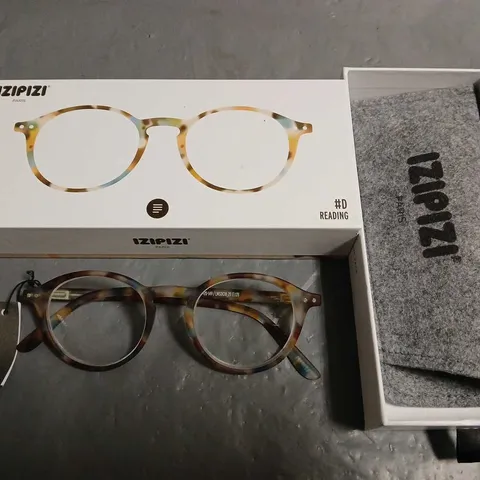 BOXED PIR OF IZIPIZI PATTERNED #0 READING GLASSES