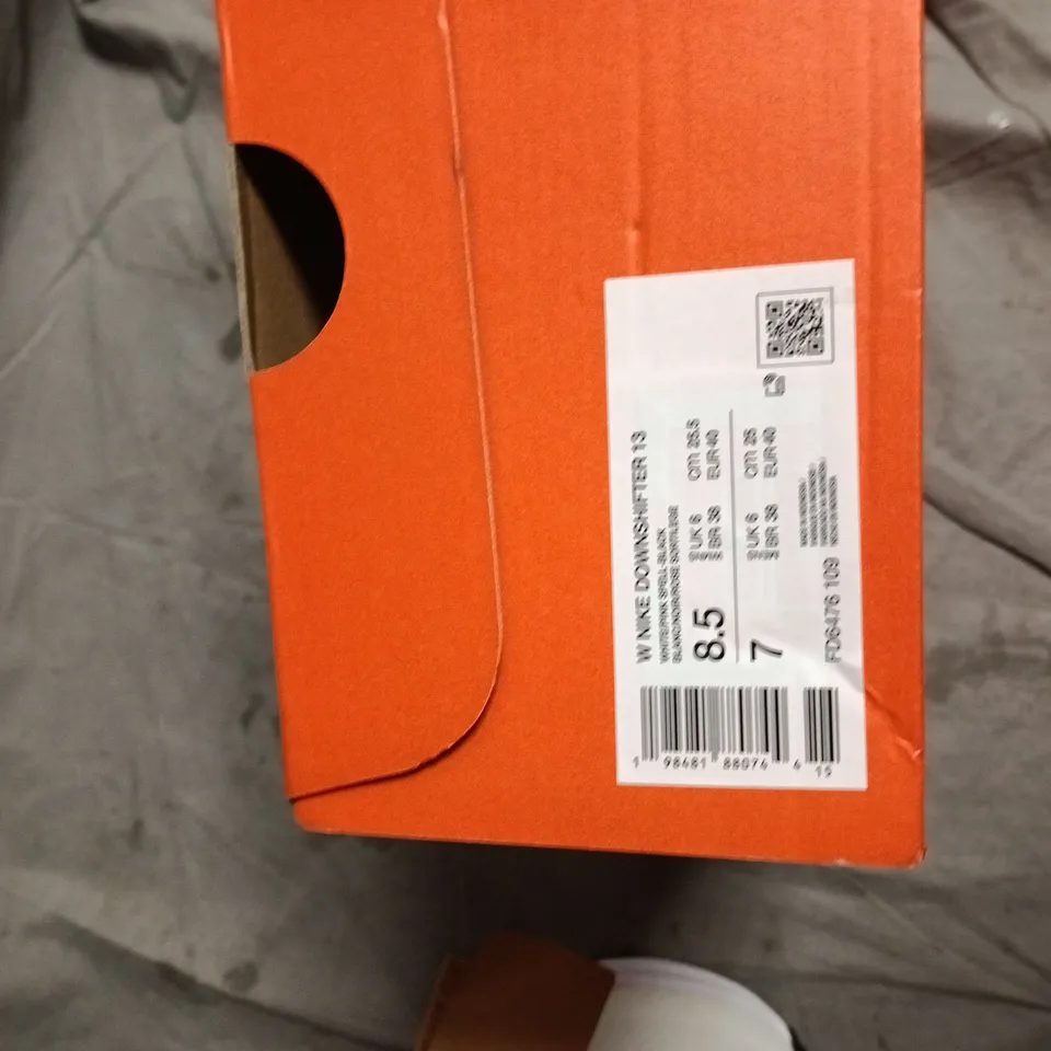 NIKE WOMEN’S RUNNING SHOES – WHITE WITH PINK SWOOSH, BOXED WITH TAGS UK6