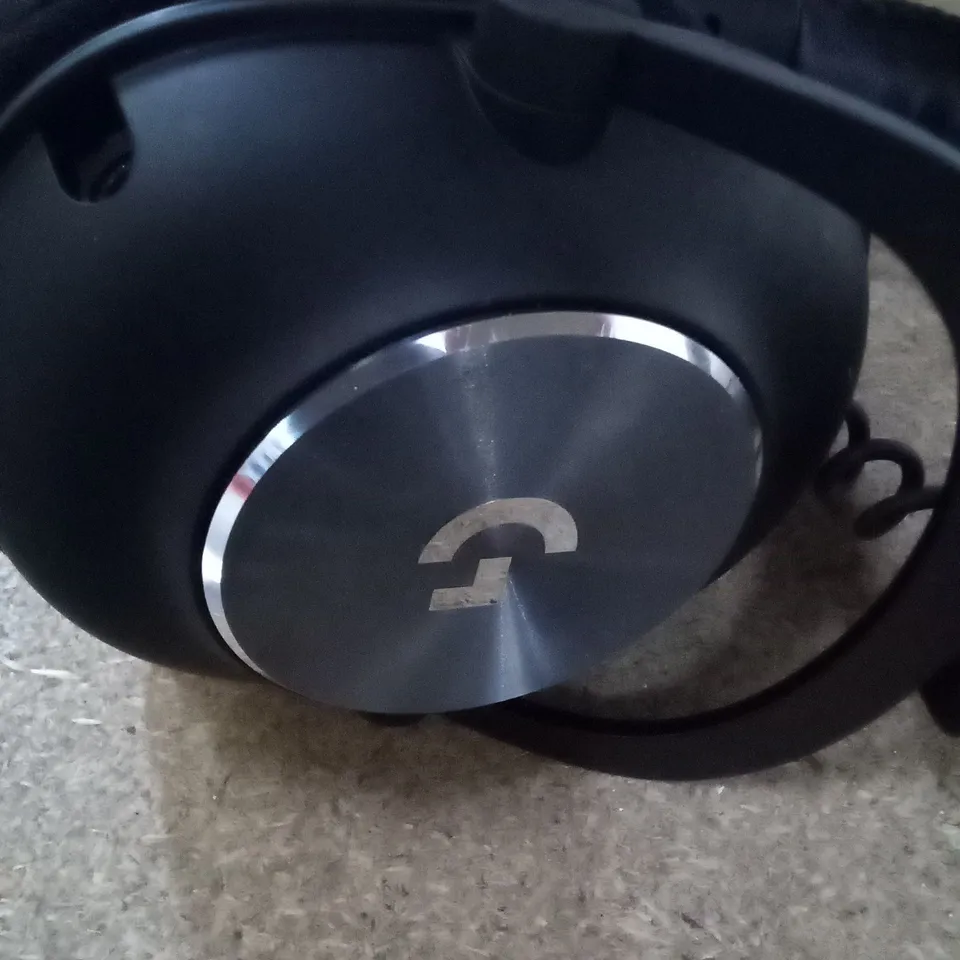 BOXED LOGITECH PRO WIRED HEADPHONES 