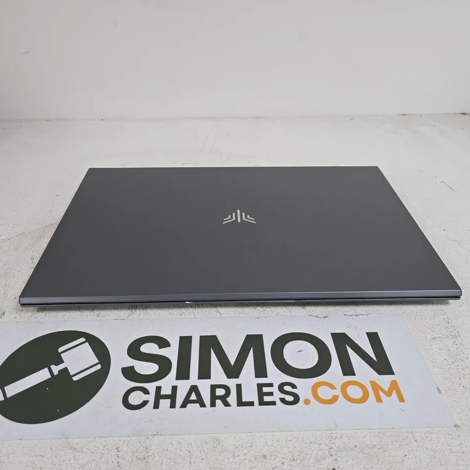 ACER LAPTOP AX18 BOXED WITH PLUG