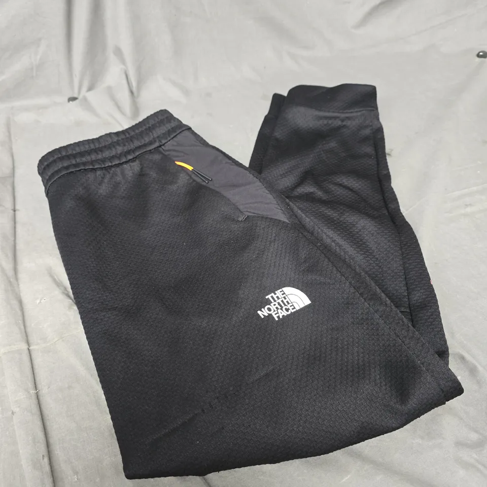 THE NORTH FACE BLACK JOGGERS SIZE M
