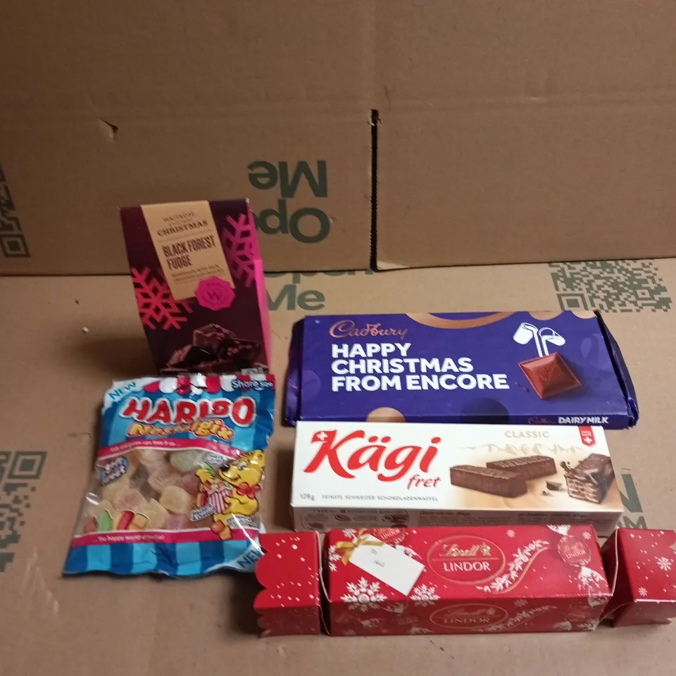 APPROXIMATELY 10 ASSORTED CHOCOLATE AND SWEETS ITEMS TO INCLUDE CADBURY, LINDT AND HARIBO