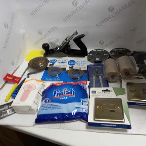 LOT OF ASSORTED HOUSEHOLD GOODS TO INCLUDE NEXUS METAL, FINISH SALT, AND FLEA&TICK COLLAR ETC.