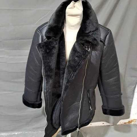 STRADIVARIUS BLACK FAUX LEATHER JACKET WITH ZIP - EUR LARGE