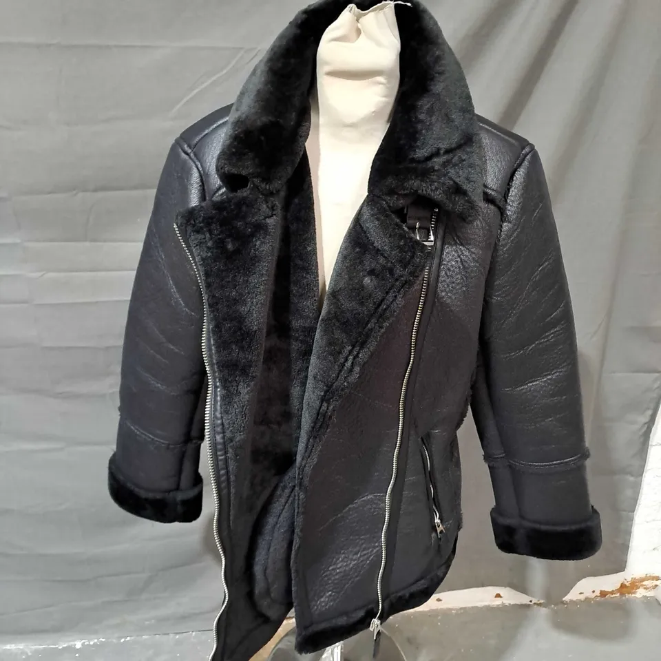 STRADIVARIUS BLACK FAUX LEATHER JACKET WITH ZIP - EUR LARGE
