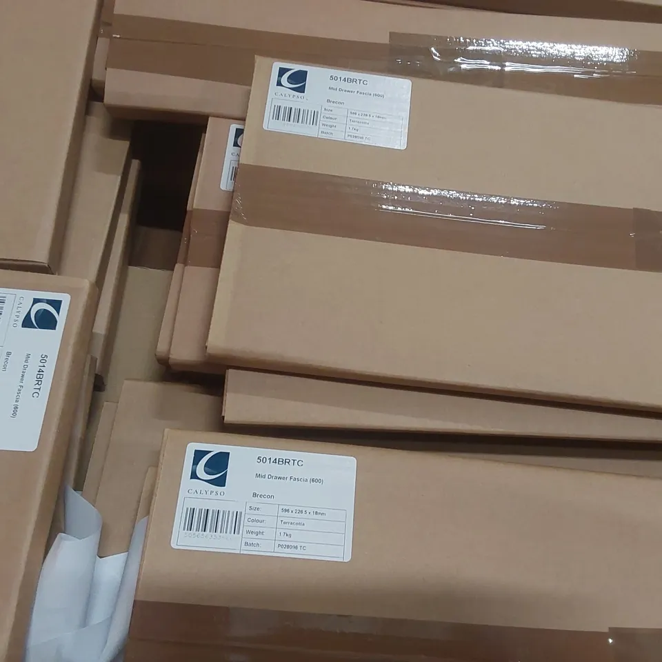 PALLET CONTAINING A LARGE QUANTITY OF ASSORTED BATHROOM FURNITURE PANELS INCLUDING: PULL OUT TOILET ROLL HOLDER, MID DRAWER FASCIAS ECT