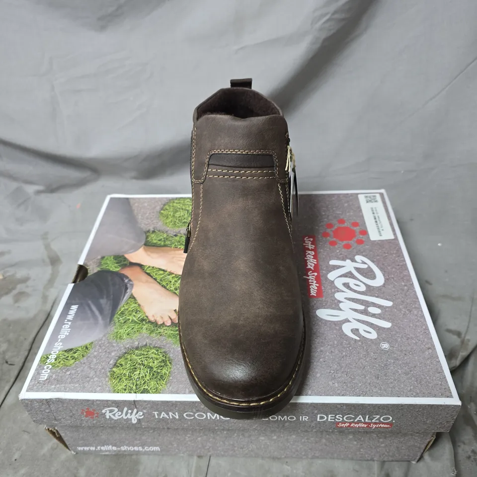 RELIFE TAN LEATHER-LOOK ANKLE BOOTS – SIDE ZIP SIZE 8